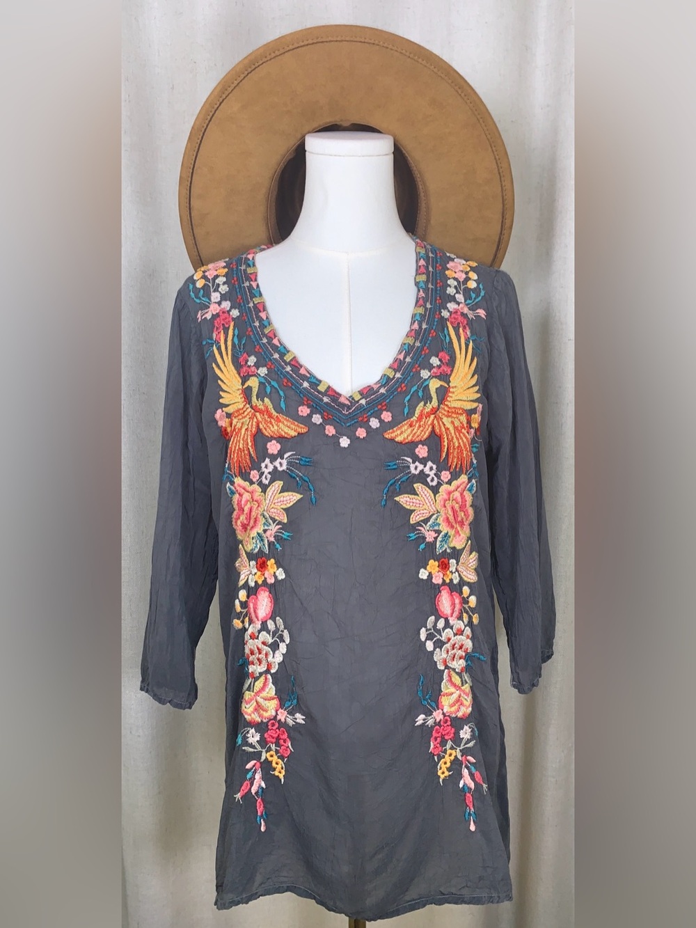 Johnny Was Embroidered Boho Tunic Top Charcoal Floral Bird Embroidery Size S